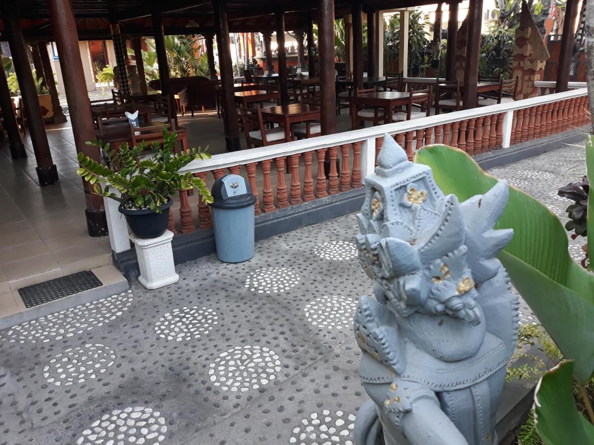 Lovina Puri Bali Hotel מראה חיצוני תמונה