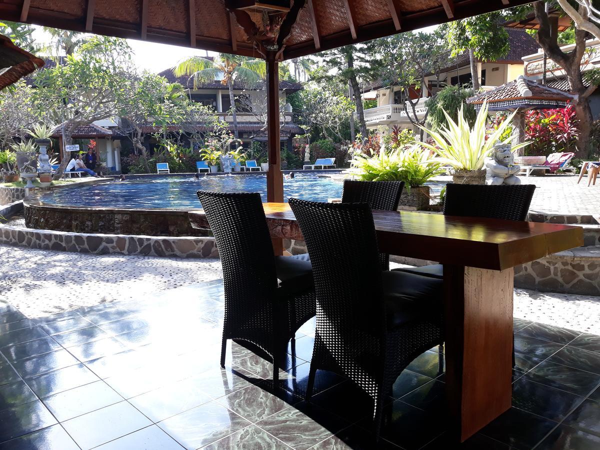 Lovina Puri Bali Hotel מראה חיצוני תמונה