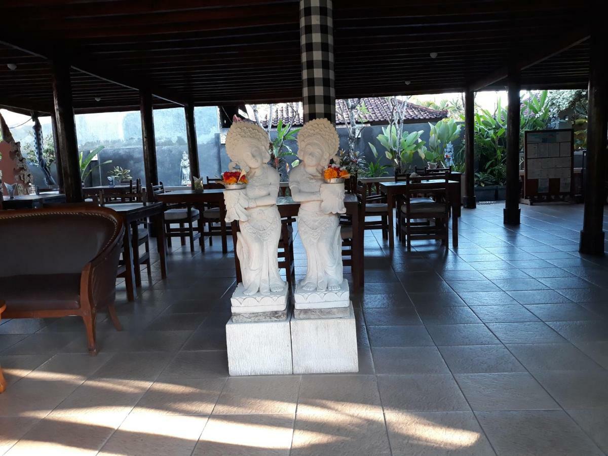 Lovina Puri Bali Hotel מראה חיצוני תמונה